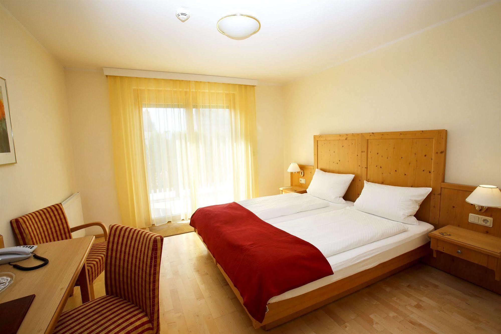 Airport-Hotel Fortuna Lautzenhausen Exteriér fotografie